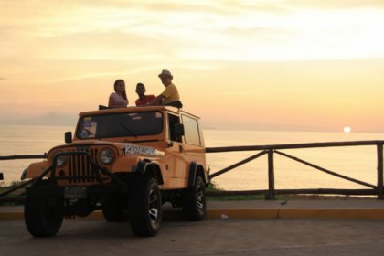 JEEP SAFARI (VEHICULO CERRADA)